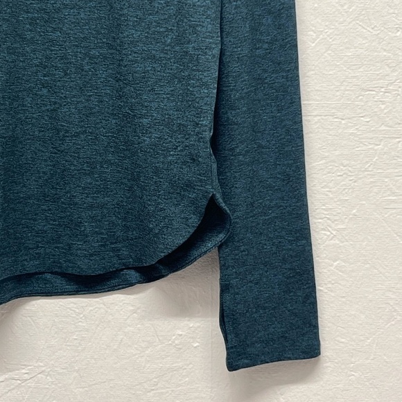 Member's Mark - Women's Curved Hem Long Sleeve Soft Heather Top - M - Picture 6 of 8